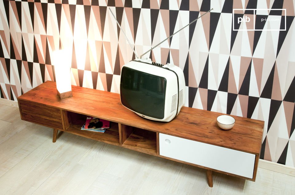 Un meuble tv vintage qui tire son inspiration dans les enfilade scandinave des années 50