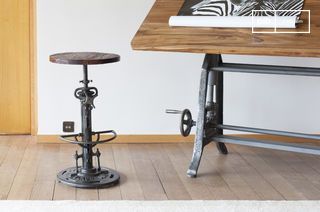 Tabouret industriel haut en teck réglable salvage