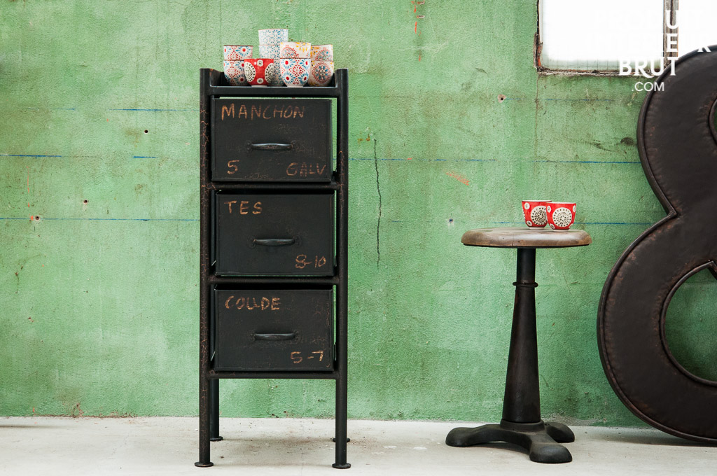 Commandez une commode d'atelier au style industriel