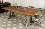 Ancienne collection de tables de repas style industriel