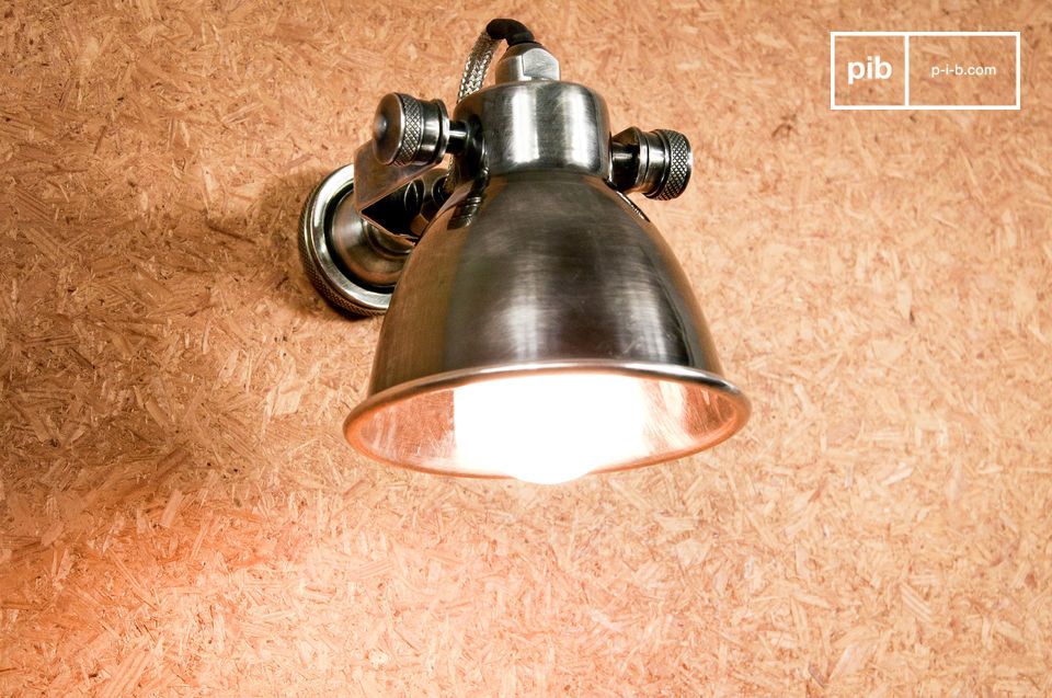 Petite lampe à poser de style rétro et industriel avec éclairage