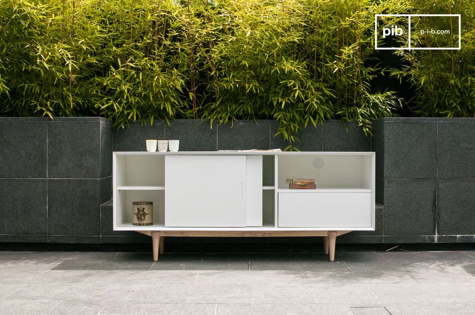 Un buffet design blanc tout en finesse.