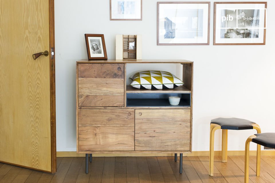 Un beau buffet en bois esprit vintage.