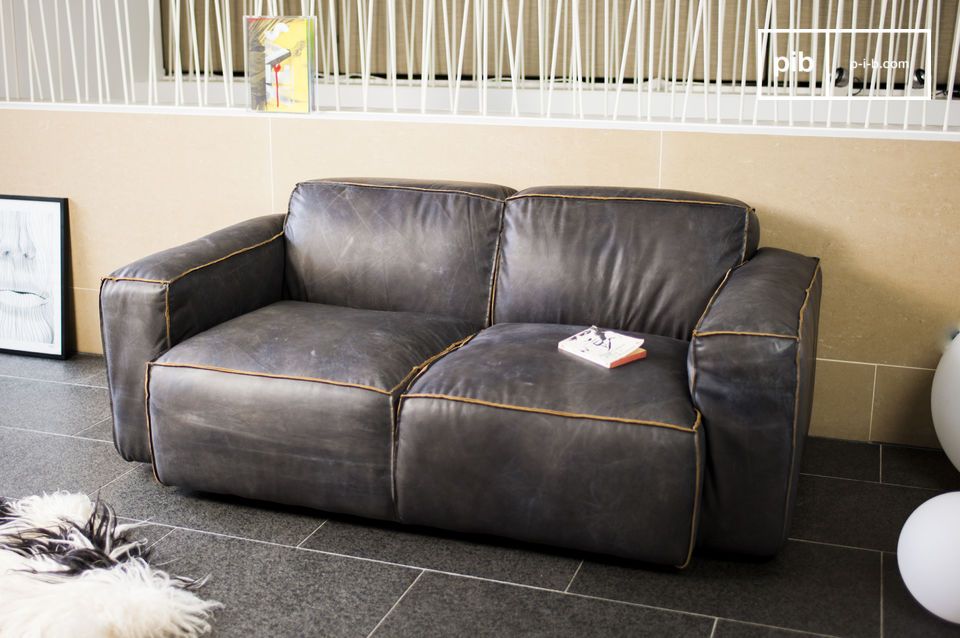Une assise profonde et une densité de mousse offrant un agréable niveau de confort.