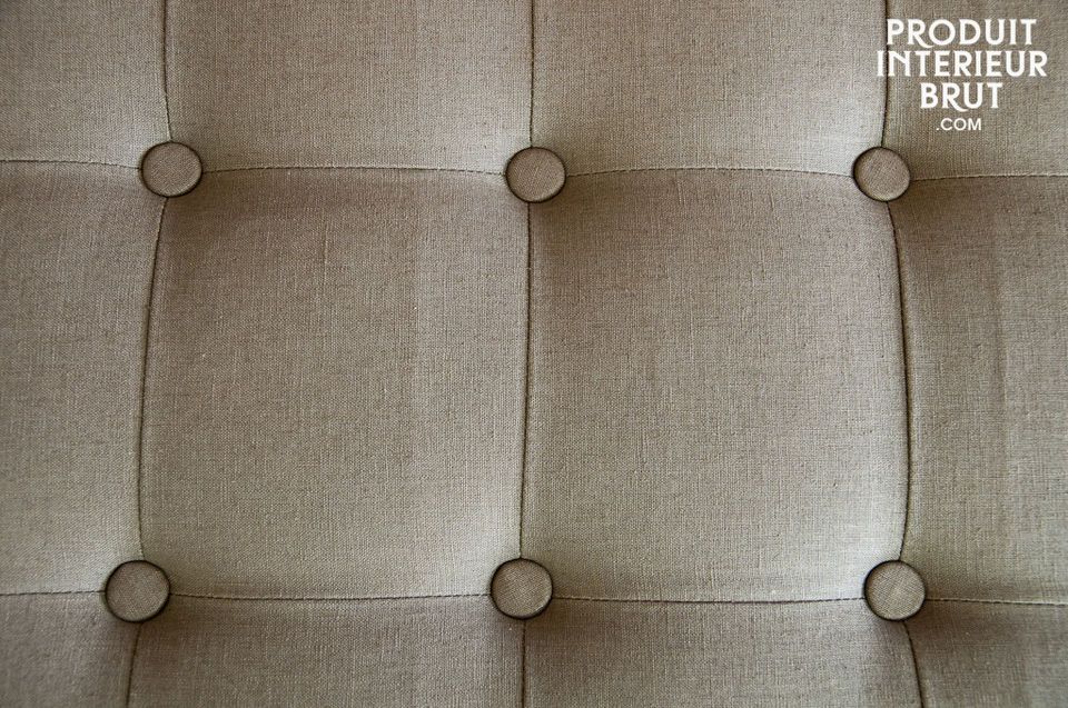 Un canapé au design très sobre, issu du milieu du XXème siècle