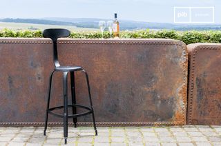 Chaise de bar à rivets grise