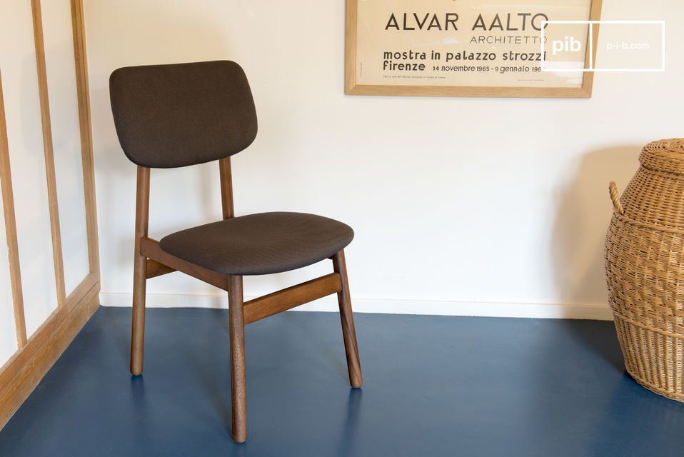 Une chaise robuste, confortable, et design. Un régal.