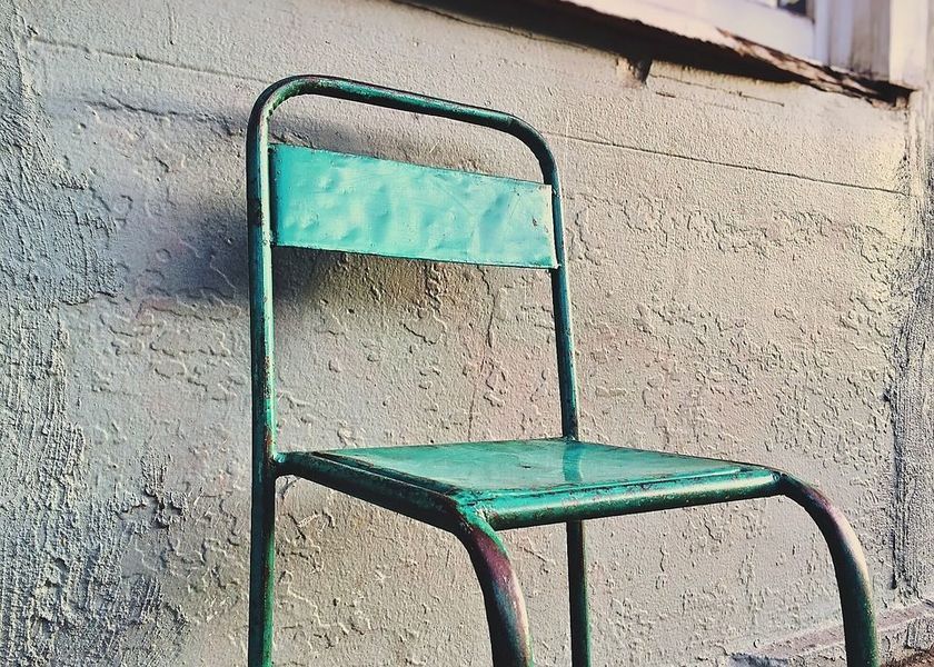 Chaise verte en métal vintage