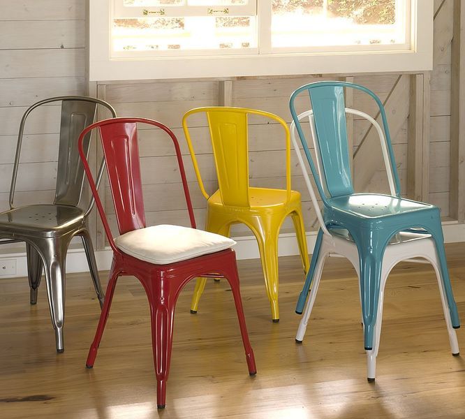 Ensemble de chaises Tolix colorées