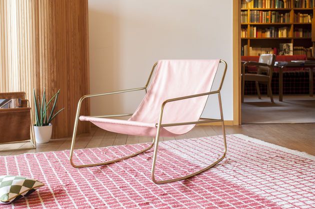 Fauteuil à bascule scandinave Lünd rose