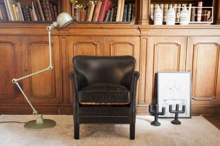 Fauteuil du professeur en cuir noir Turner