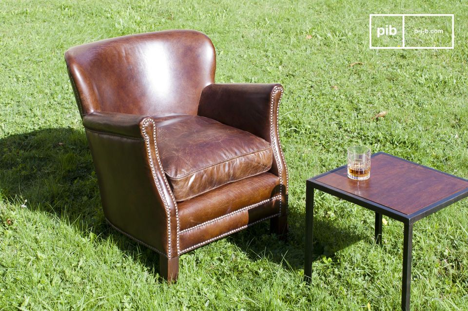 Le fauteuil turner adopte un look résolument retro.