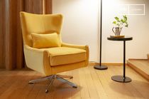 Fauteuil rotatif en velours jaune Balmat