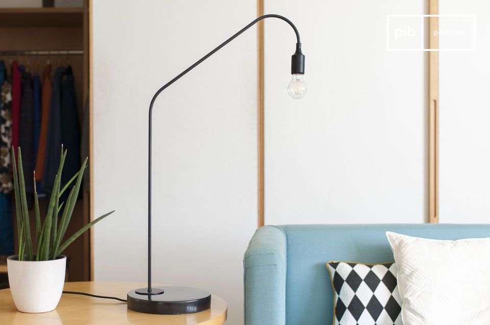 Lampe noire minimaliste à poser en marbre et laiton.