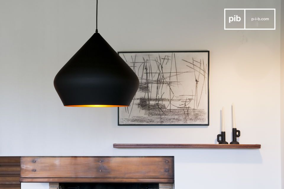 Lampe suspendue bombée adopte un style inspiré des années 60.