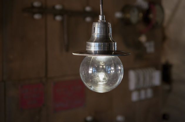 Lampe suspendue en métal argenté Charlie