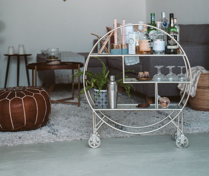 Meuble bar compact et moderne