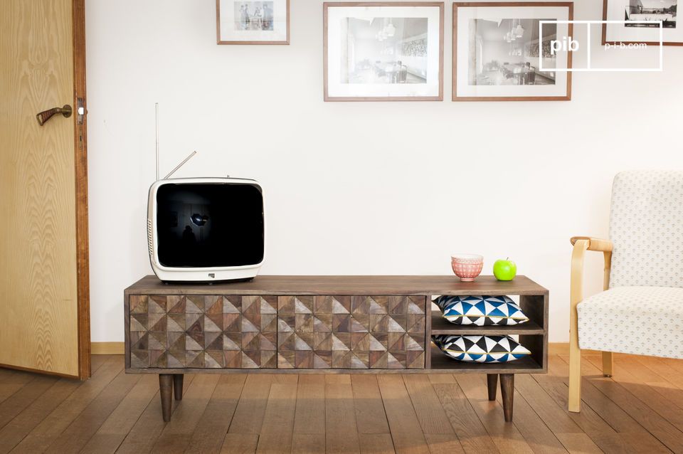 Un beau meuble tv en vois aux reliefs géométriques.