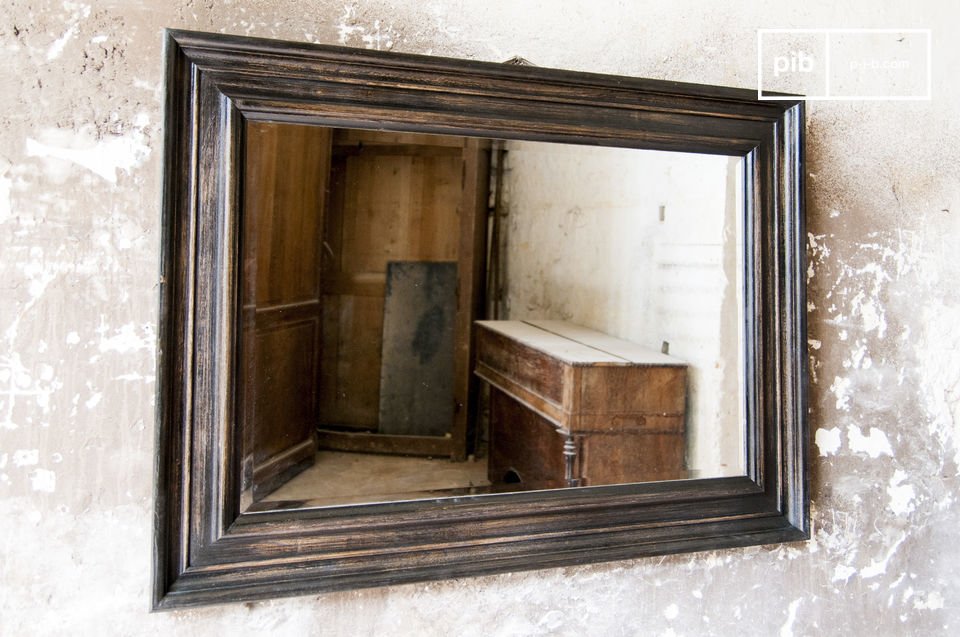 Le charme rétro d'un miroir ancien