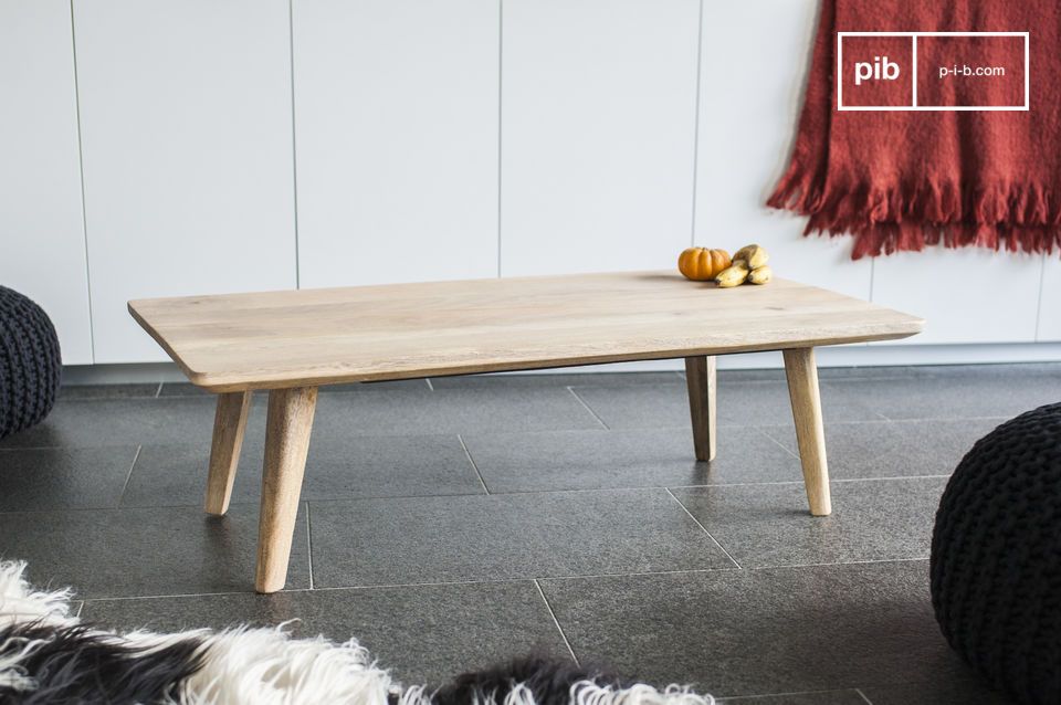 Belle table basse au style scandinave.