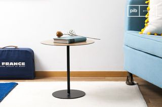 Petite table d'appoint scandinave xylème