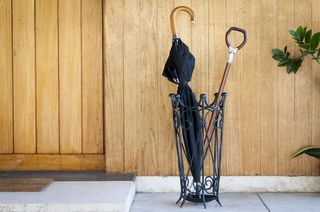 Porte-parapluie en fer noir Konz