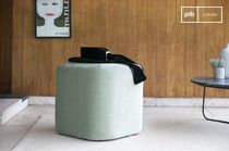 Pouf en velours vert Skagen