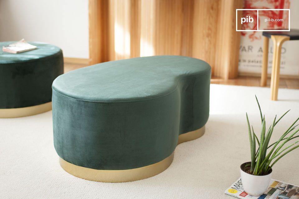 Pouf très stable grâce à son piétement large et robuste.