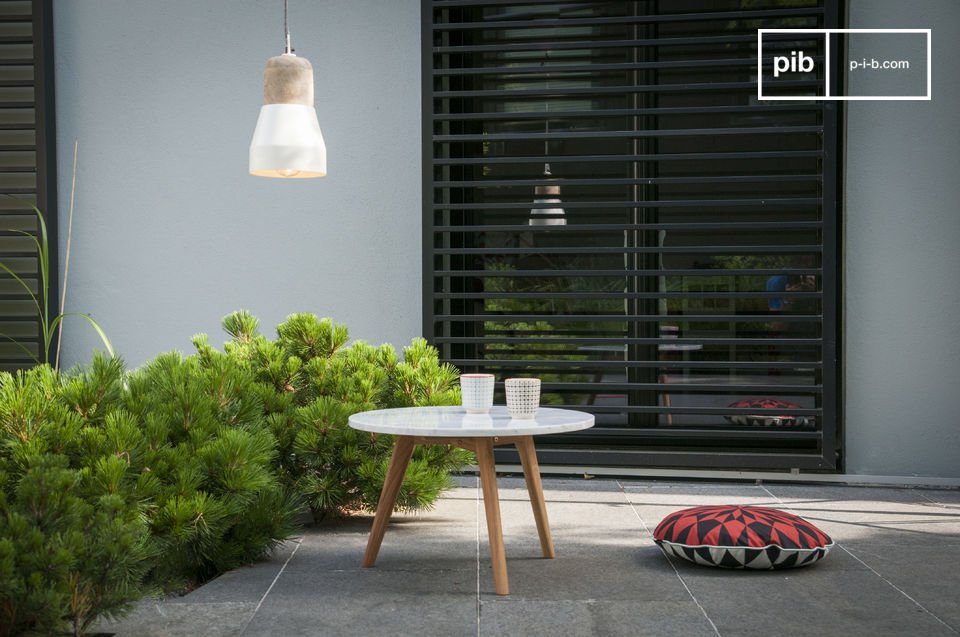 L'ensemble reflète un style scandinave raffiné.