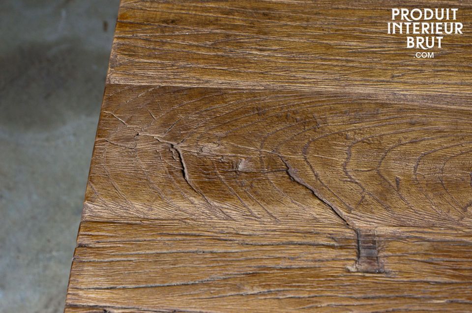 Grande table basse avec  plateau en bois ancien