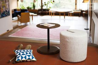 Table d'appoint et pouf Victor