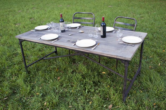 Table de tapissier en orme ancien