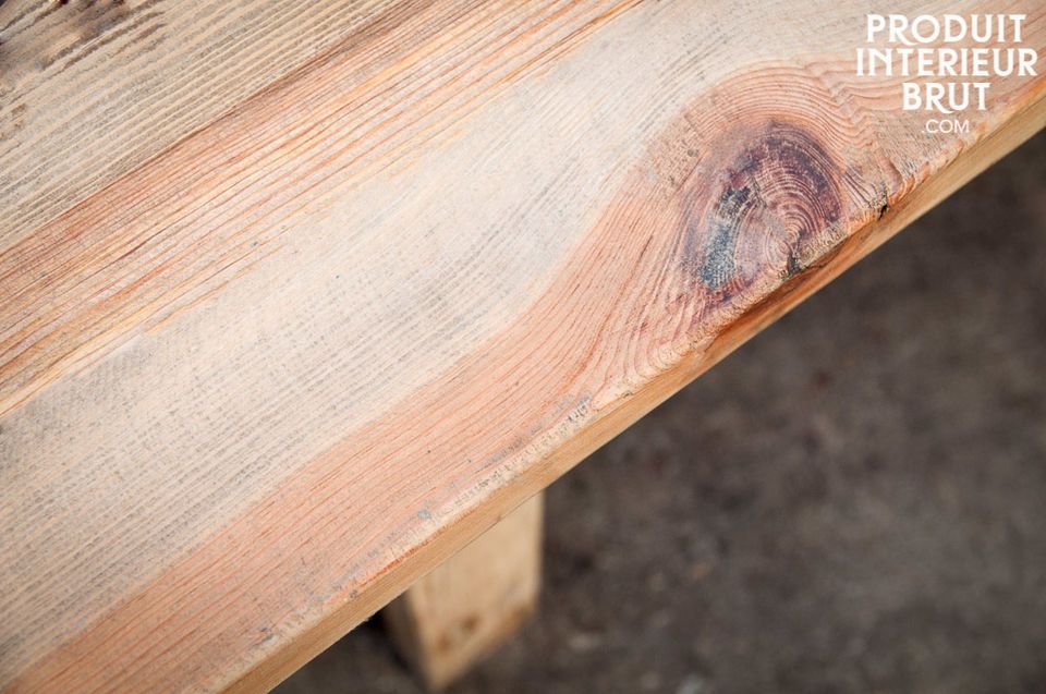 Optez pour une table de repas réalisé tout en bois massif