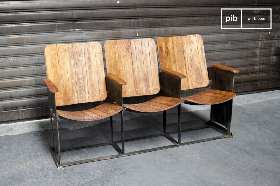 Banquette en bois originale.